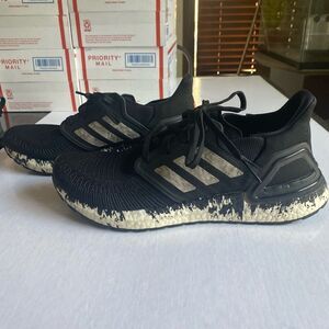 ADIDAS Men’s Black and White Primeblue Sneakers Size 8 US